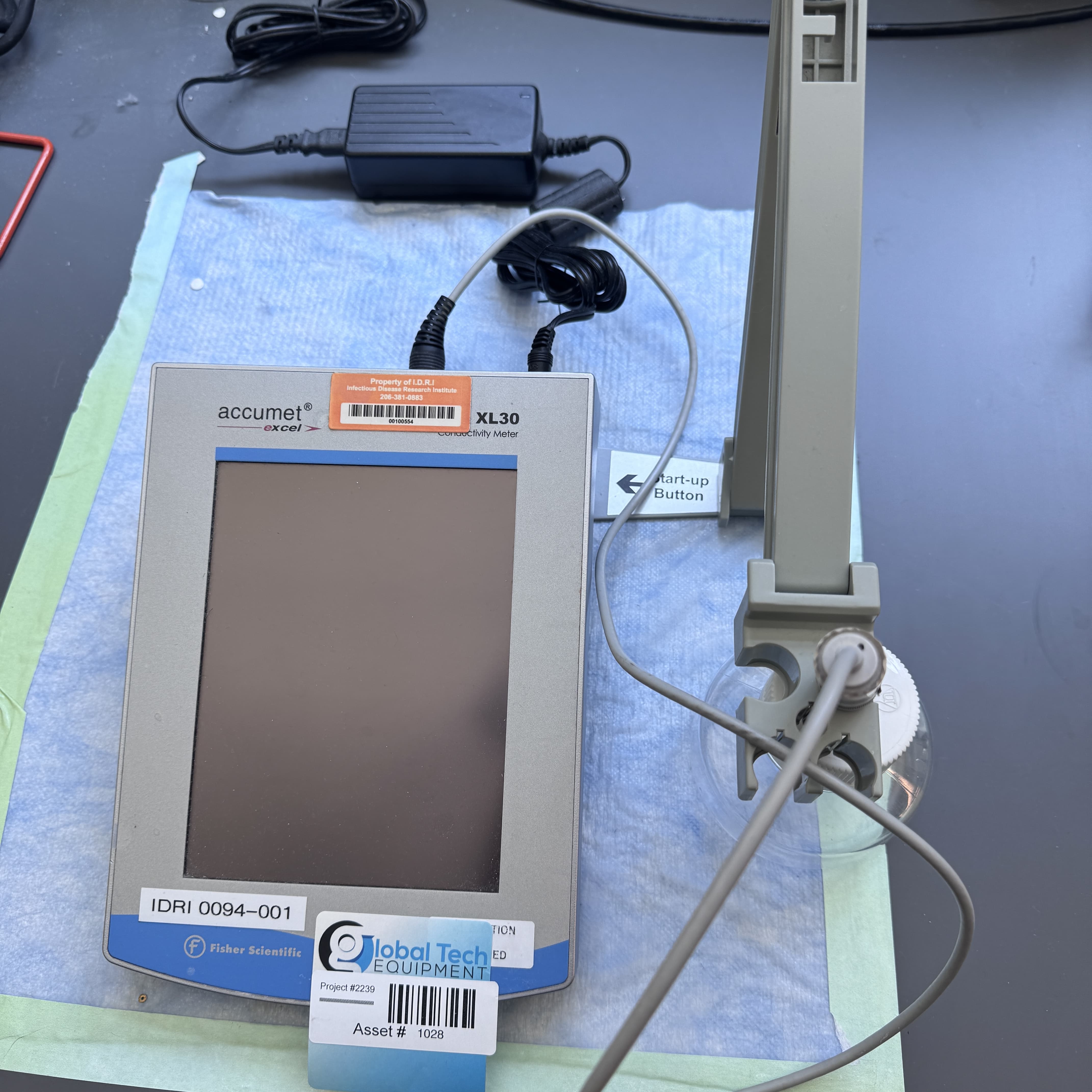 Fisher Accumet XL30 Conductivity Meter