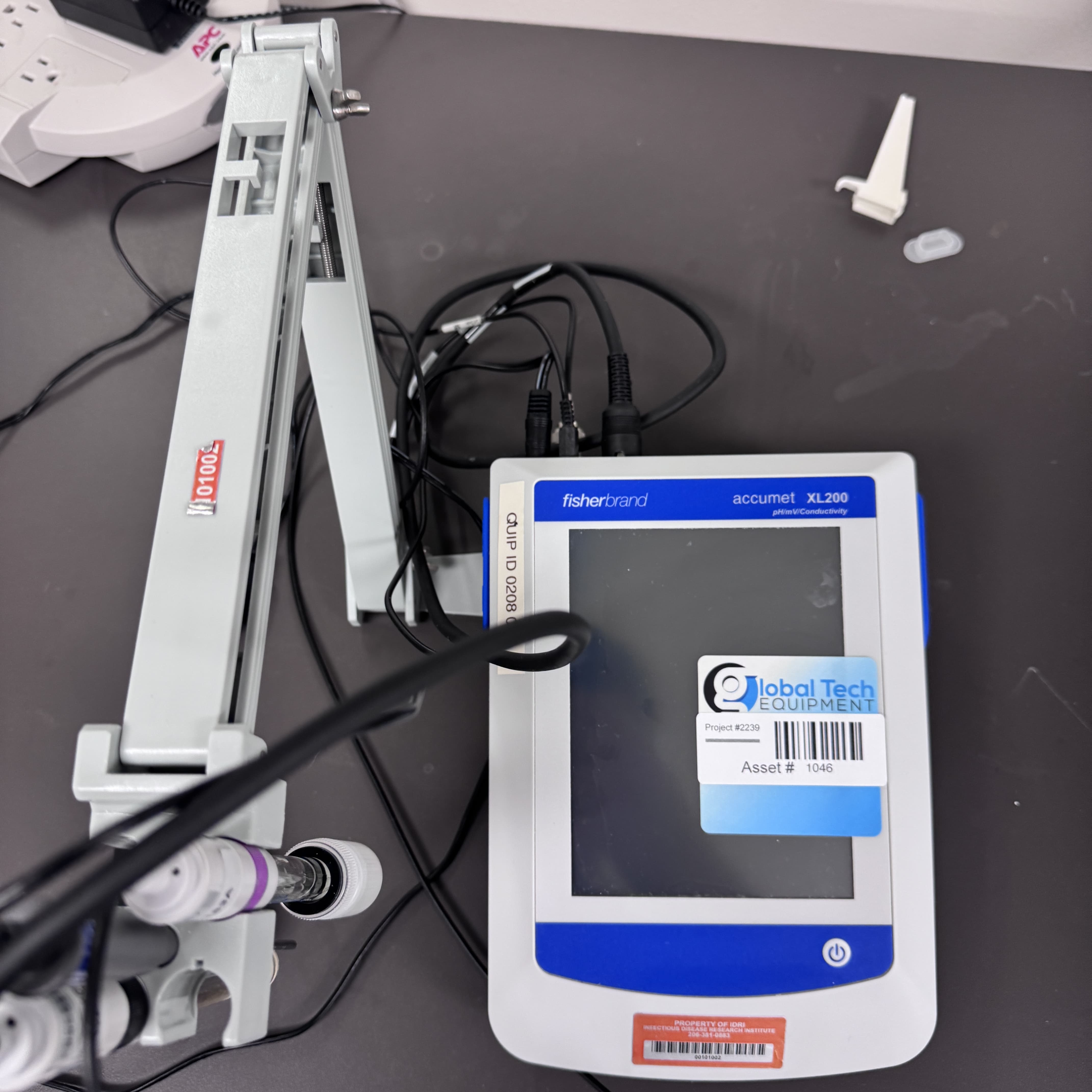 Fisherbrand™ accumet™ XL200 Benchtop pH / mV / Conductivity Meter