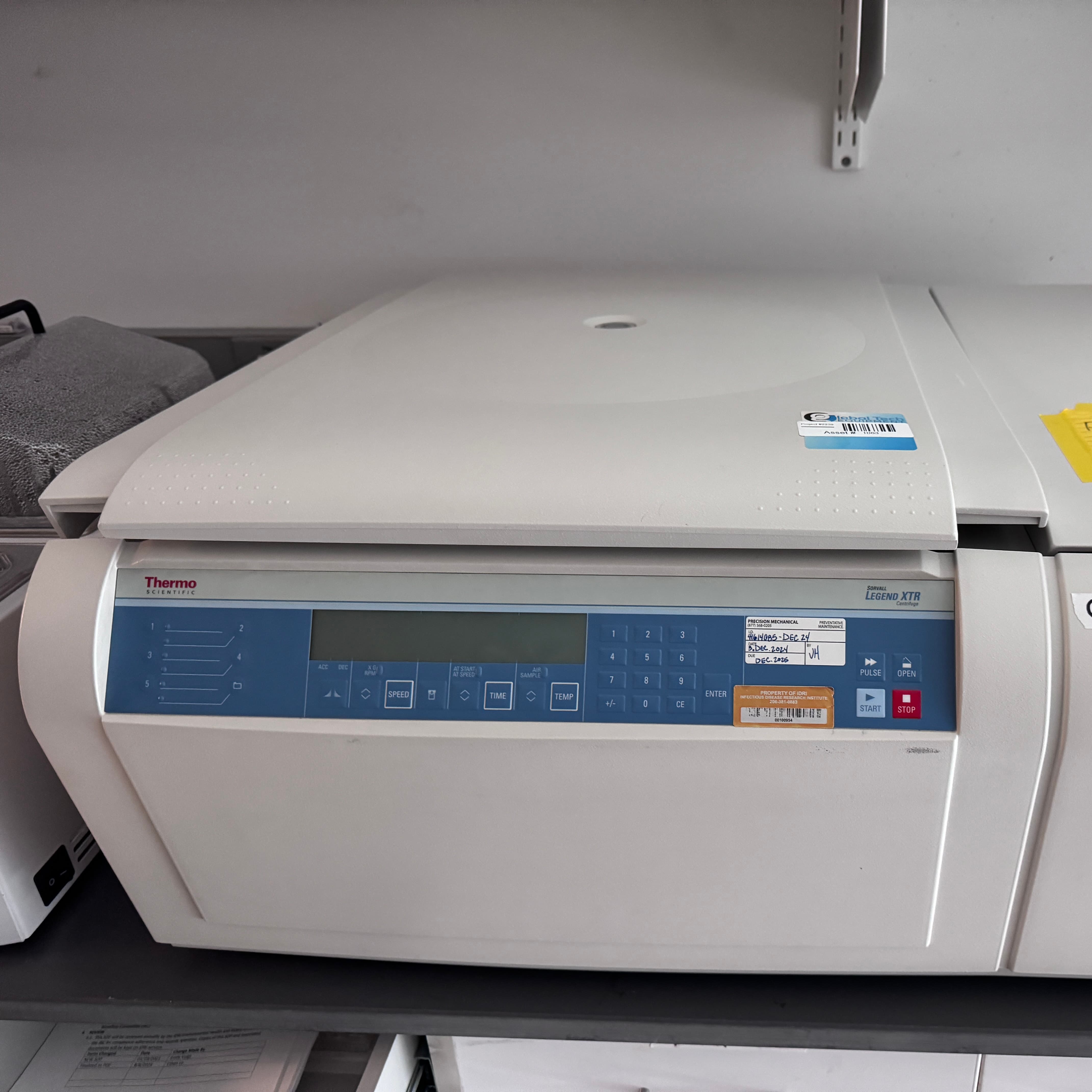 Thermo Legend XTR Centrifuge with  TX-1000 Rotor and 4x buckets