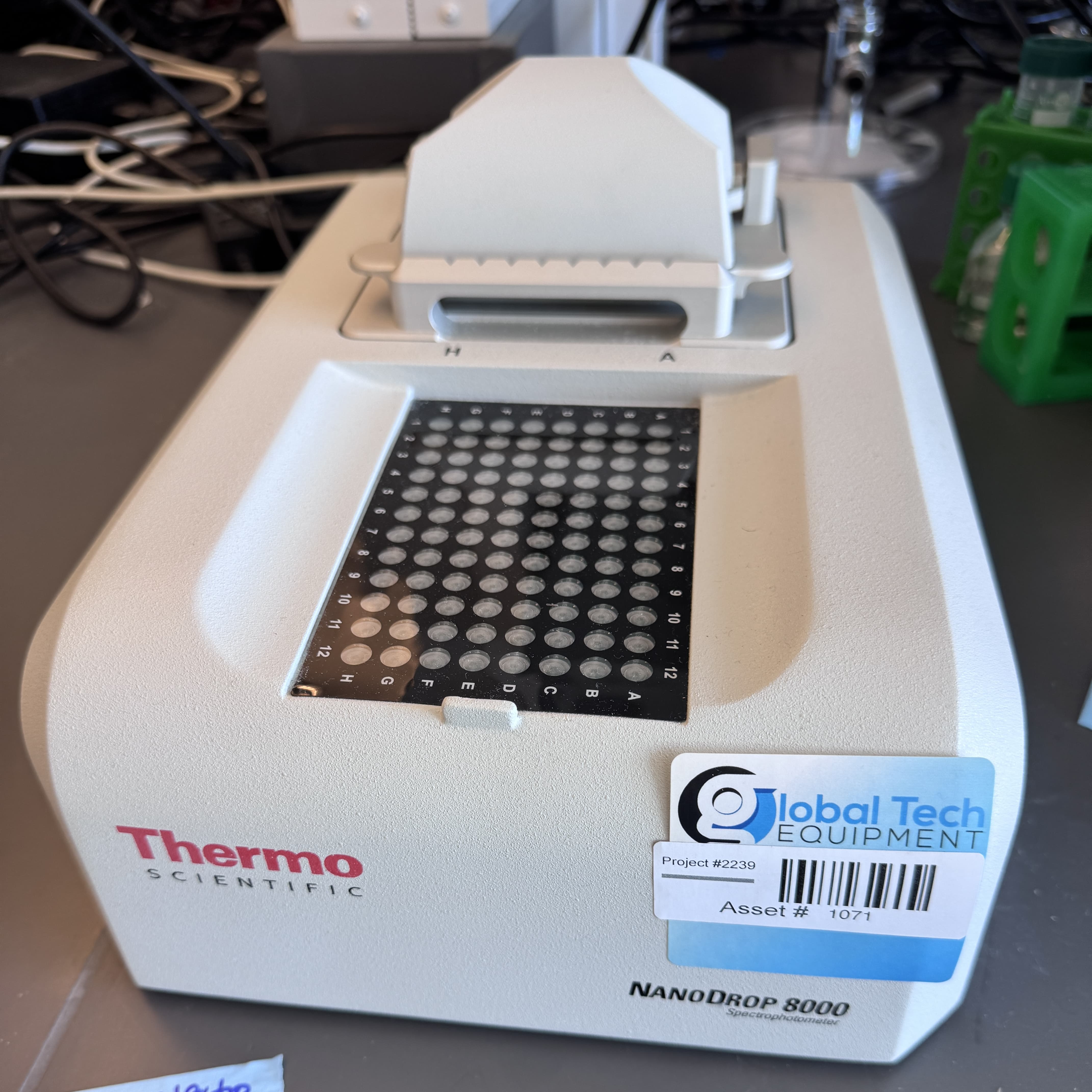 Thermo Scientific NanoDrop 8000 Spectrophotometer