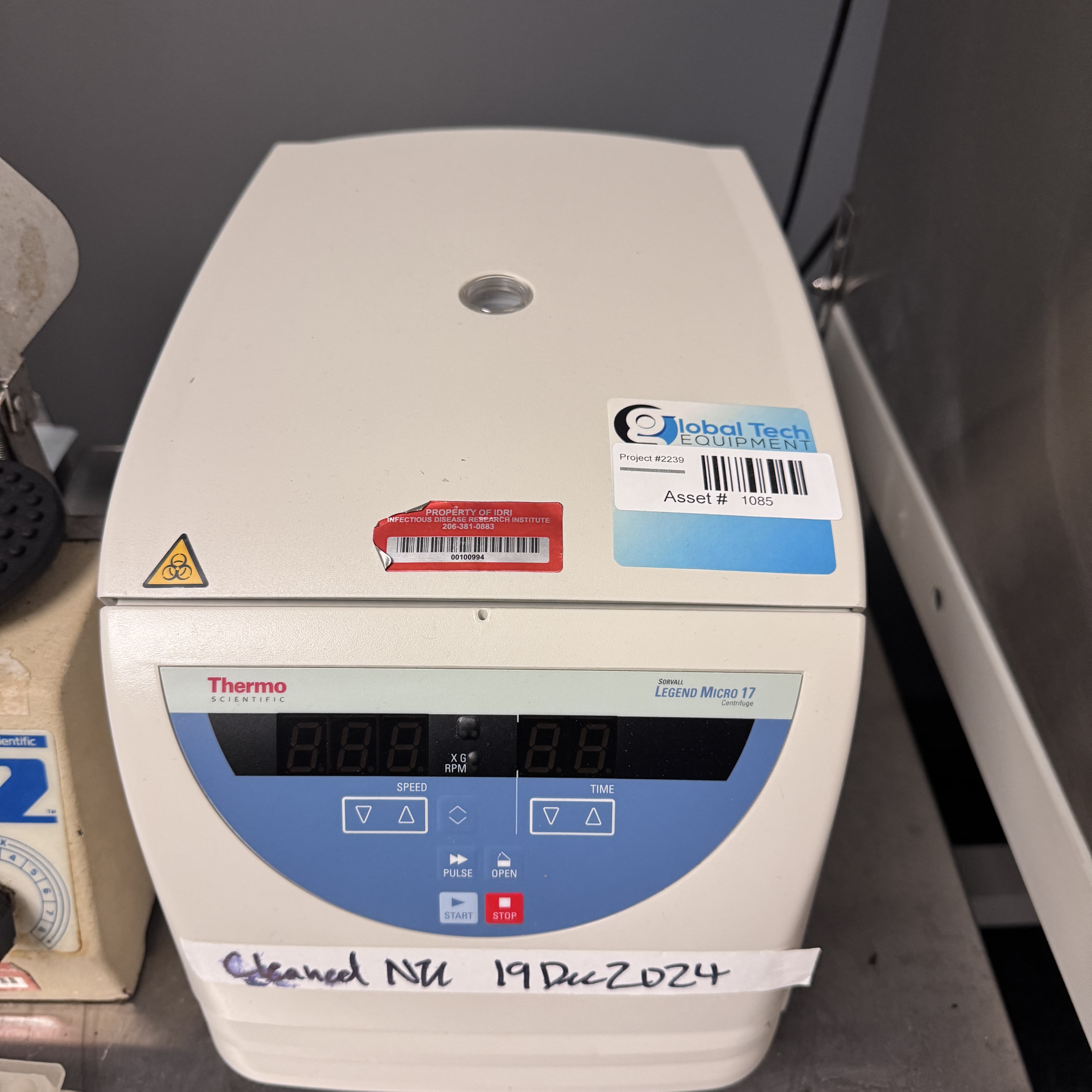Thermo Legend Micro 17 Centrifuge with 24 position Rotor